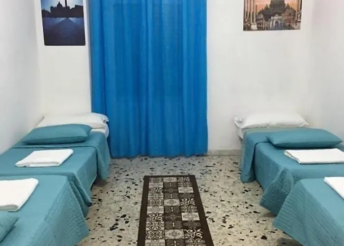 Hostel New Golden House *